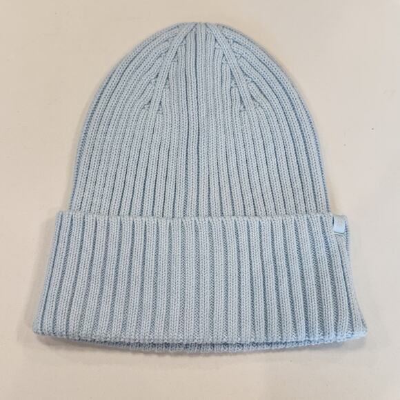 Athleta Girl,  Chill Out Beanie, Porcelain Blue, One Size Youth, New Without Tag - Picture 1 of 5
